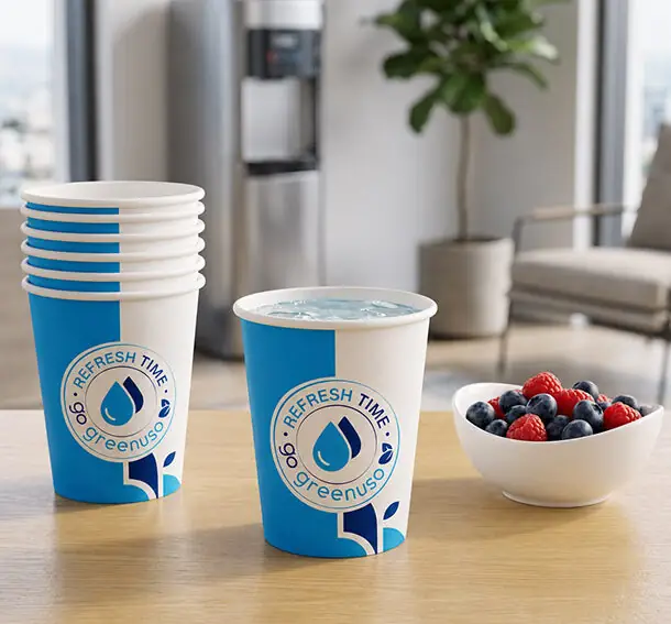 Vasos para agua de plástico, cartón y papel en diferentes diseños
